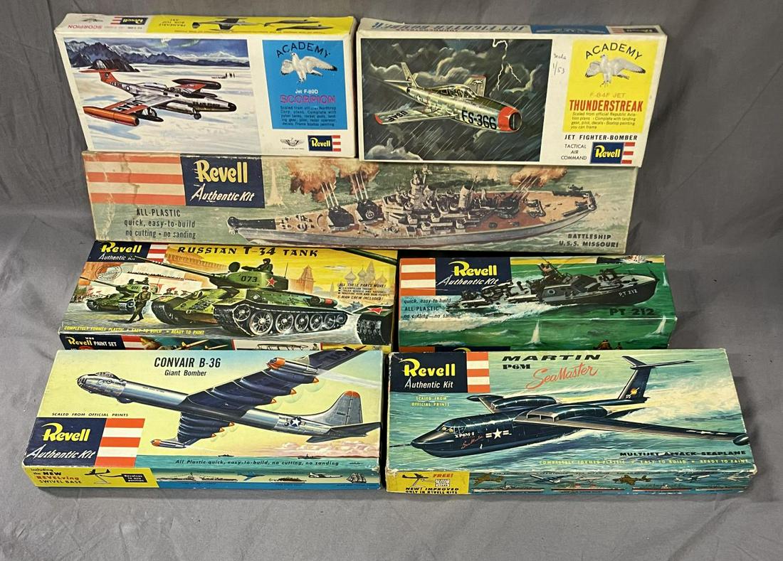 7 Vintage Revell Military Vehicle Model Kits (1 of 6)