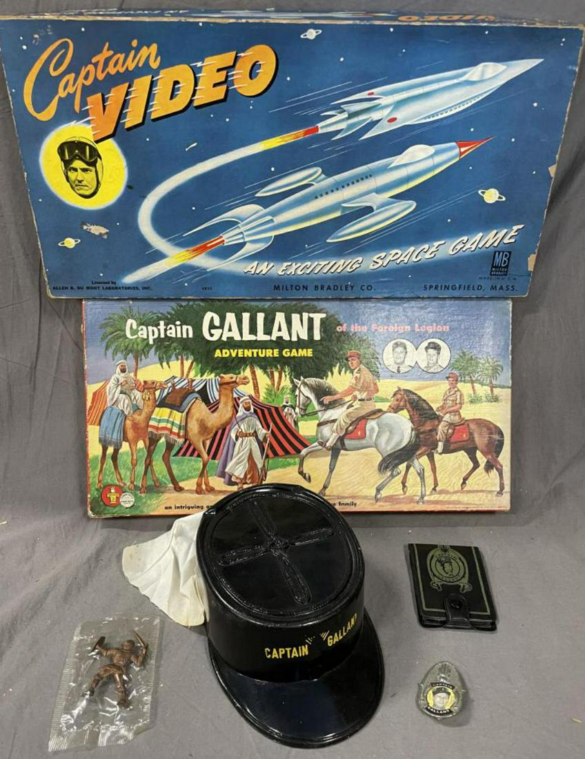 Captain Video and Captn Gallant Toys (1 of 6)