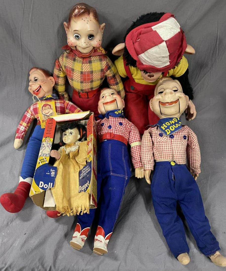 5 Howdy Doody & Friends Dolls: Includes 4 different HD ventriloquist dolls, largest is 24”, one LN with store tag; Large Renquist Zippy Monkey doll, Zany Toys Princess Puppet with partial box. They are fairly clean, no oder.