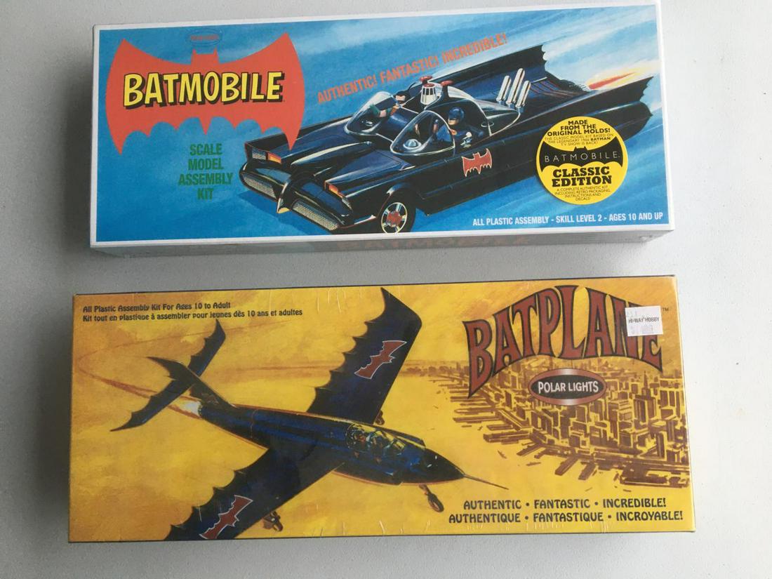 Polar Lights. Lot of Two. Batmobile & Batplane. (1 of 5)