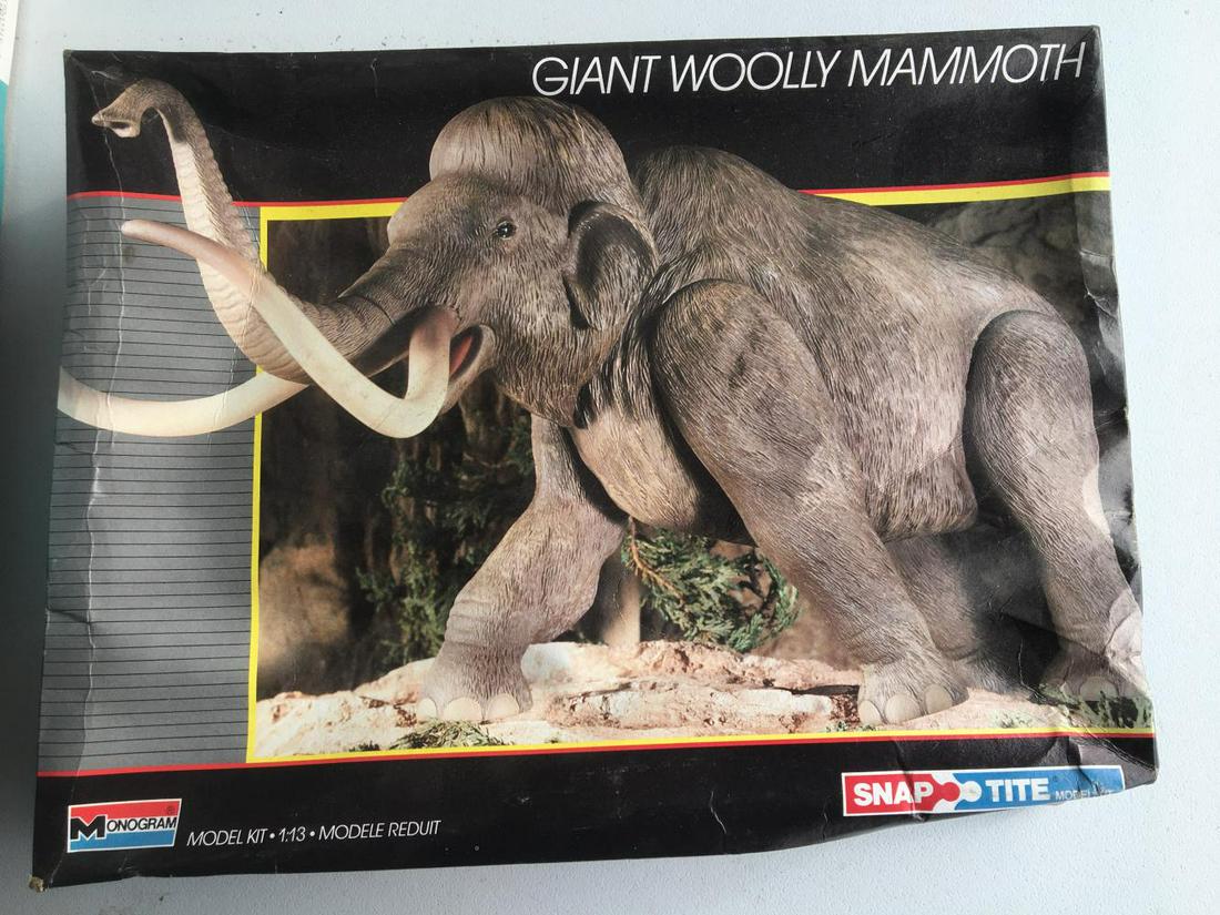 Revell. Snap Tite Wooly Mammoth Model Kit. (1 of 2)
