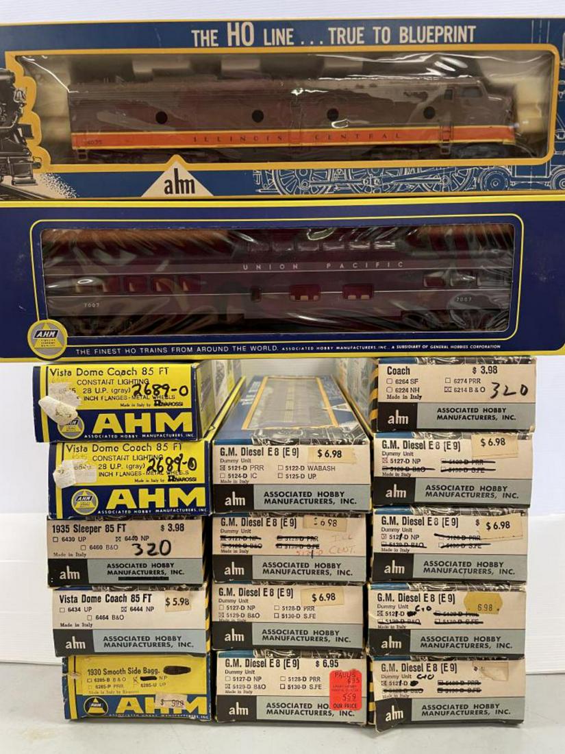 16 AHM E8 Dummy Units & Pass Cars (1 of 3)