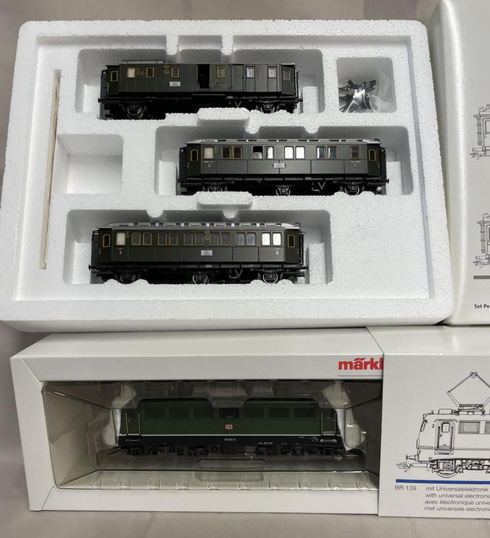 Marklin HO DB Commuter Set (1 of 2)