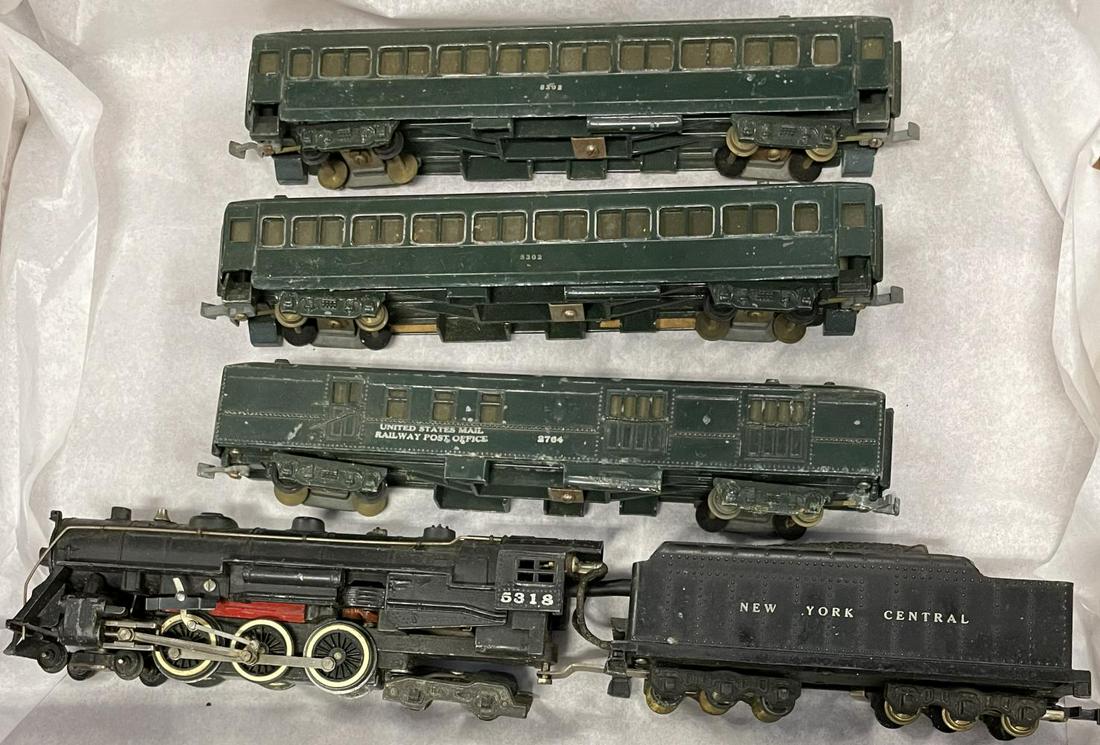 Prewar American Flyer HO Passenger Set (1 of 4)