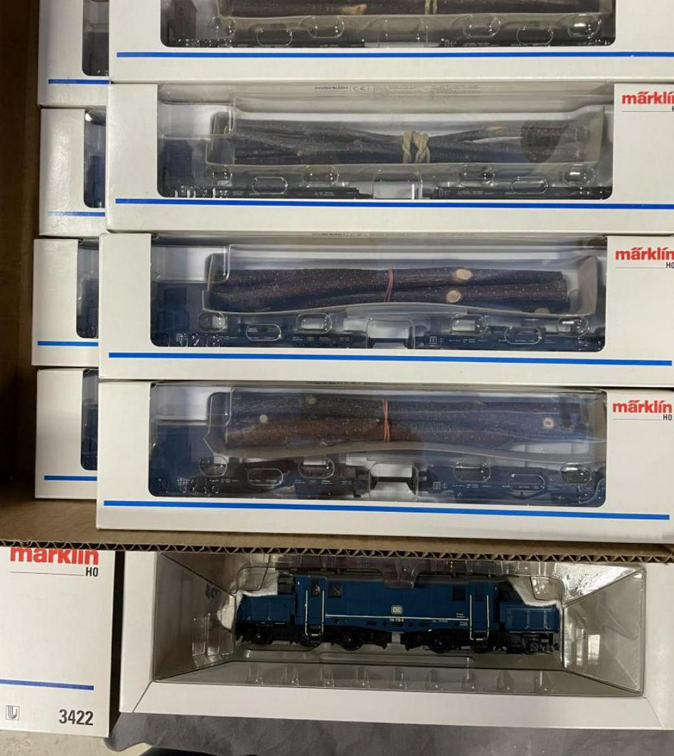 9 Unit Marklin HO Heavy Duty Logging Set (1 of 2)