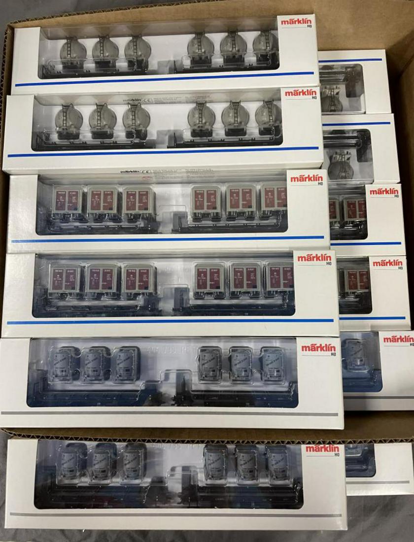 12 Marklin HO 2-Car Container Caring Freights (1 of 3)