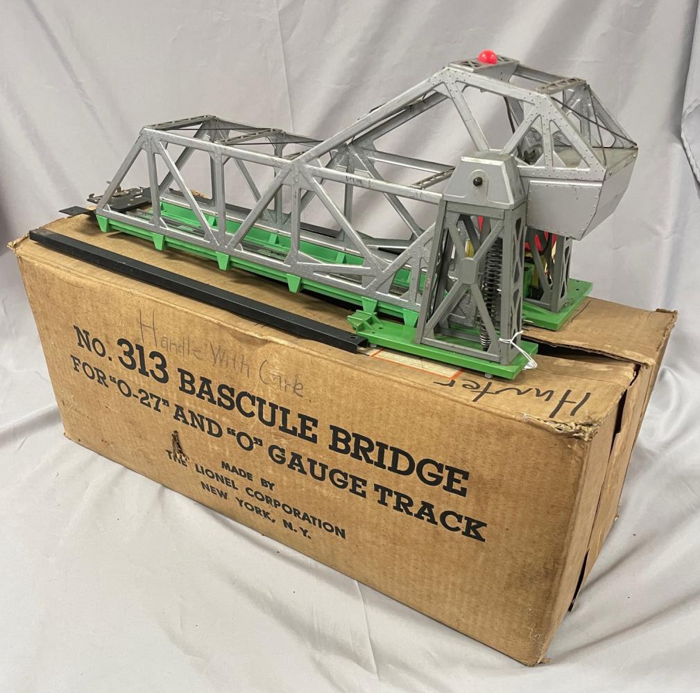 Boxed Lionel 313 Bascule Bridge (1 of 5)