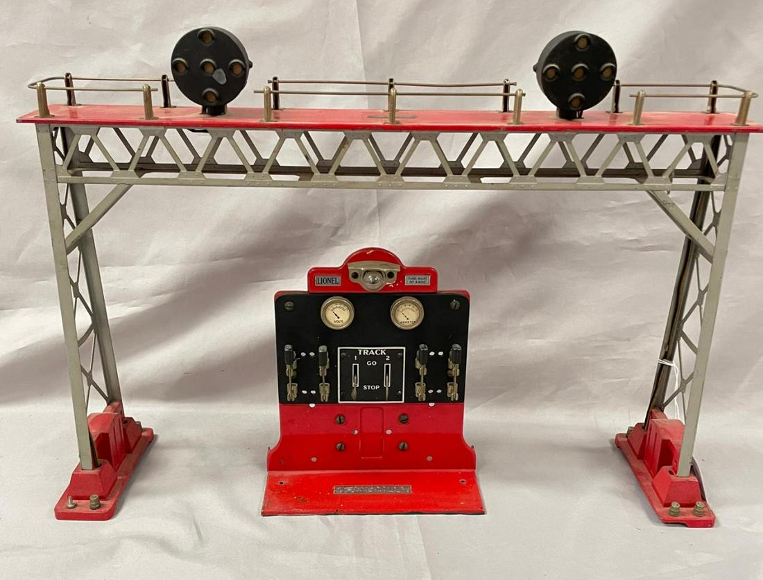 Late Lionel 440 Signal Bridge (1 of 4)