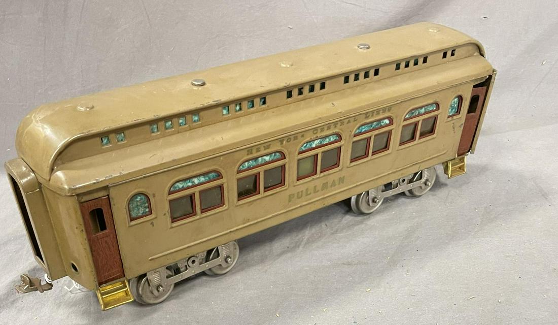 Unusula Lionel 418 Pullman: Standard gauge. 1st issue with unusual block lettered Pullman on sides. It has early flex trucks with combination couplers and show light playwewar. One end has a loose solder joint. From The Estate C
