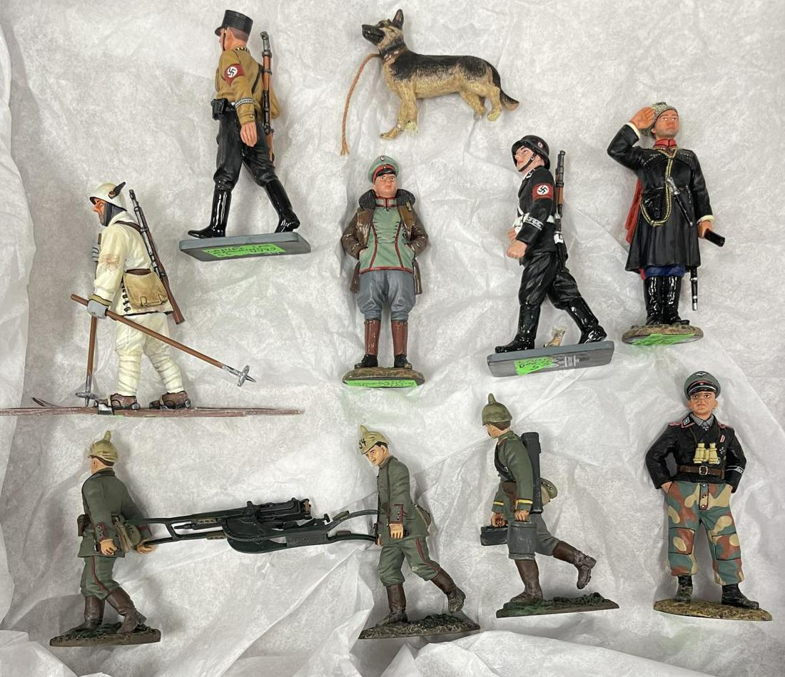 11pc King & Country German Soldiers: Includes 3pc WWI Machine Gun Crew, rest appear from WWII. Great details! From The Estate Collection of Ken Davies.