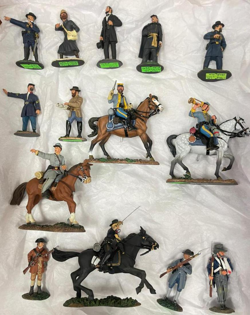 Modern Civil War Soldiers: Includes 13 Britains with 2 mounted and King & Country Mounted Custer, Bugler & Officer with pistol. Great details. From The Estate Collection of Ken Davies.