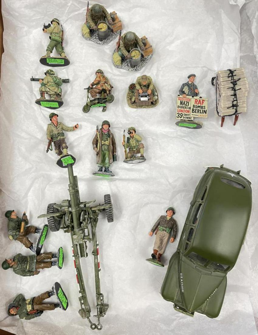 King & Country WWII Soldiers & Accessories: Includes an Eisenhower Staff car with figure; 4pc Field Gun & Crew; Paper hawker with hand-truck and paper bundle; 2 Chefs; and others. Great detailing!! All appear like new. From The estate Collectio