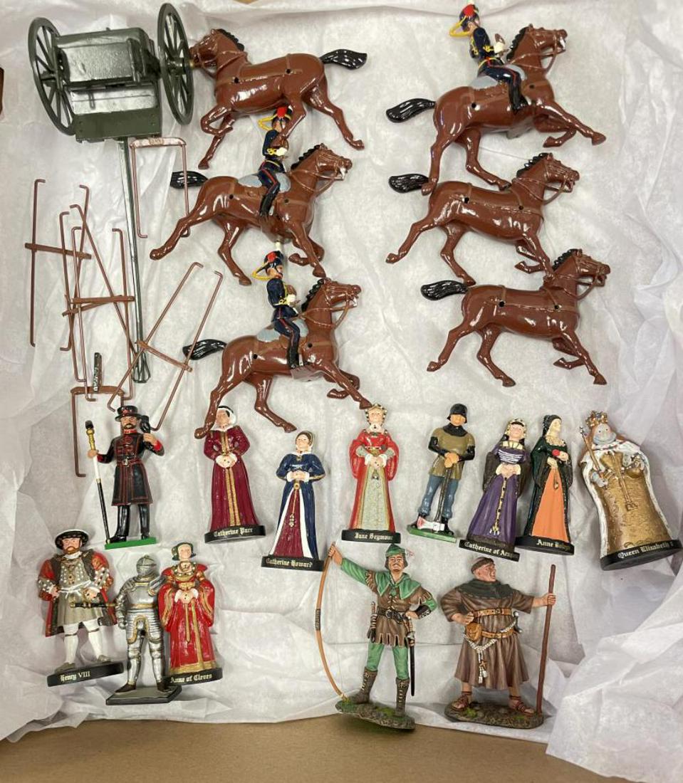 Modern Soldier & Figure Group: Includes a Britains Royal Artillery Limber set; 11pc King Henrys Court; Robin Hood & Friar Tuck. All nice. From The estate Collection of Ken Davies. Some of these pieces may have been used as props fo