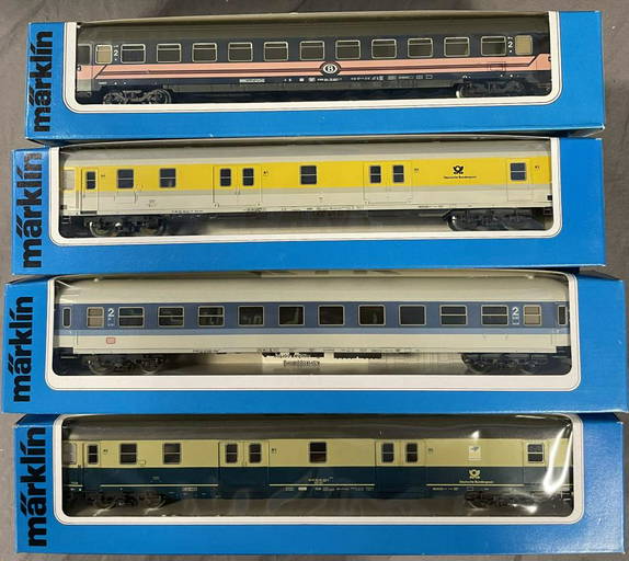 Dealer Lot 16 Marklin Ho Passenger Cars