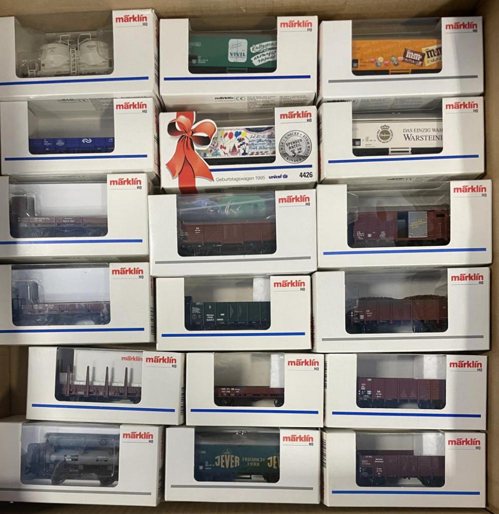 18 Assorted Marklin HO Freight Cars (1 of 5)