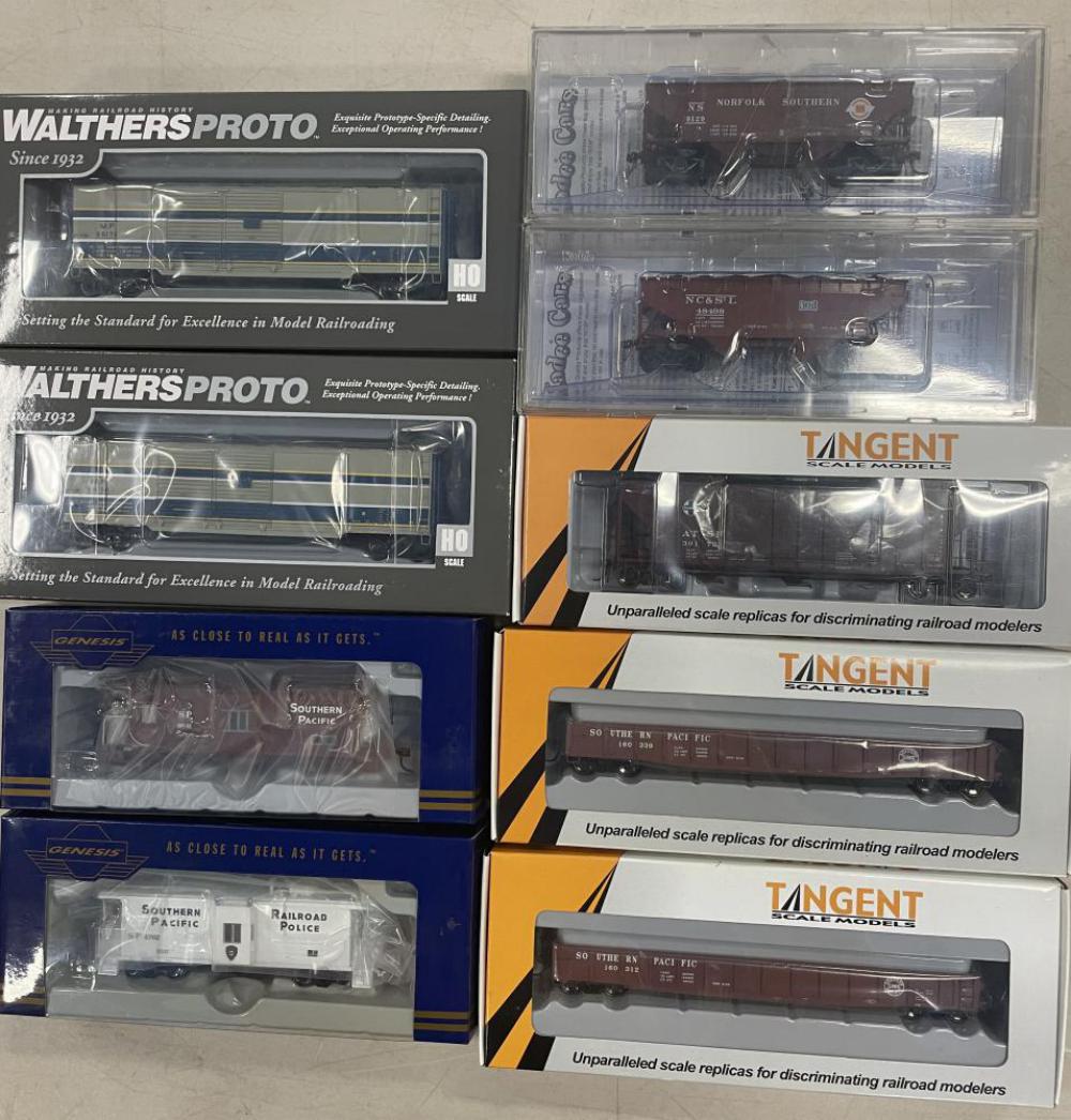 9 High End HO Freight Cars (1 of 2)