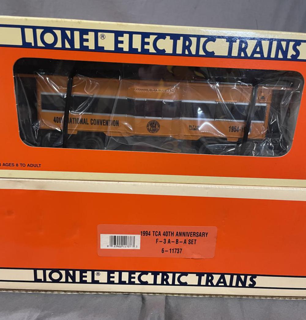 Lionel 11737 TCA F3 ABA Diesels and Caboose (1 of 2)