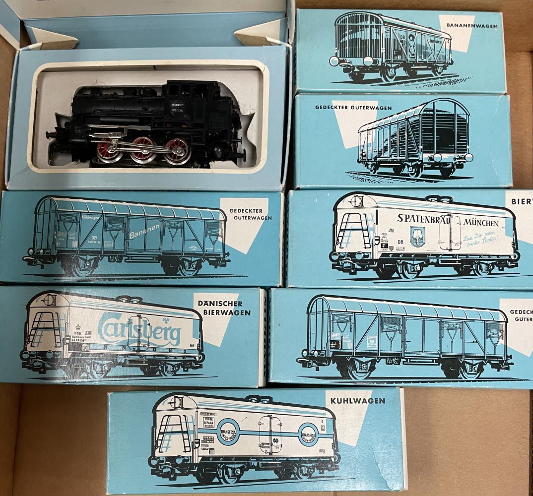 8p Vintage Marklin HO Steam Freight Set (1 of 4)