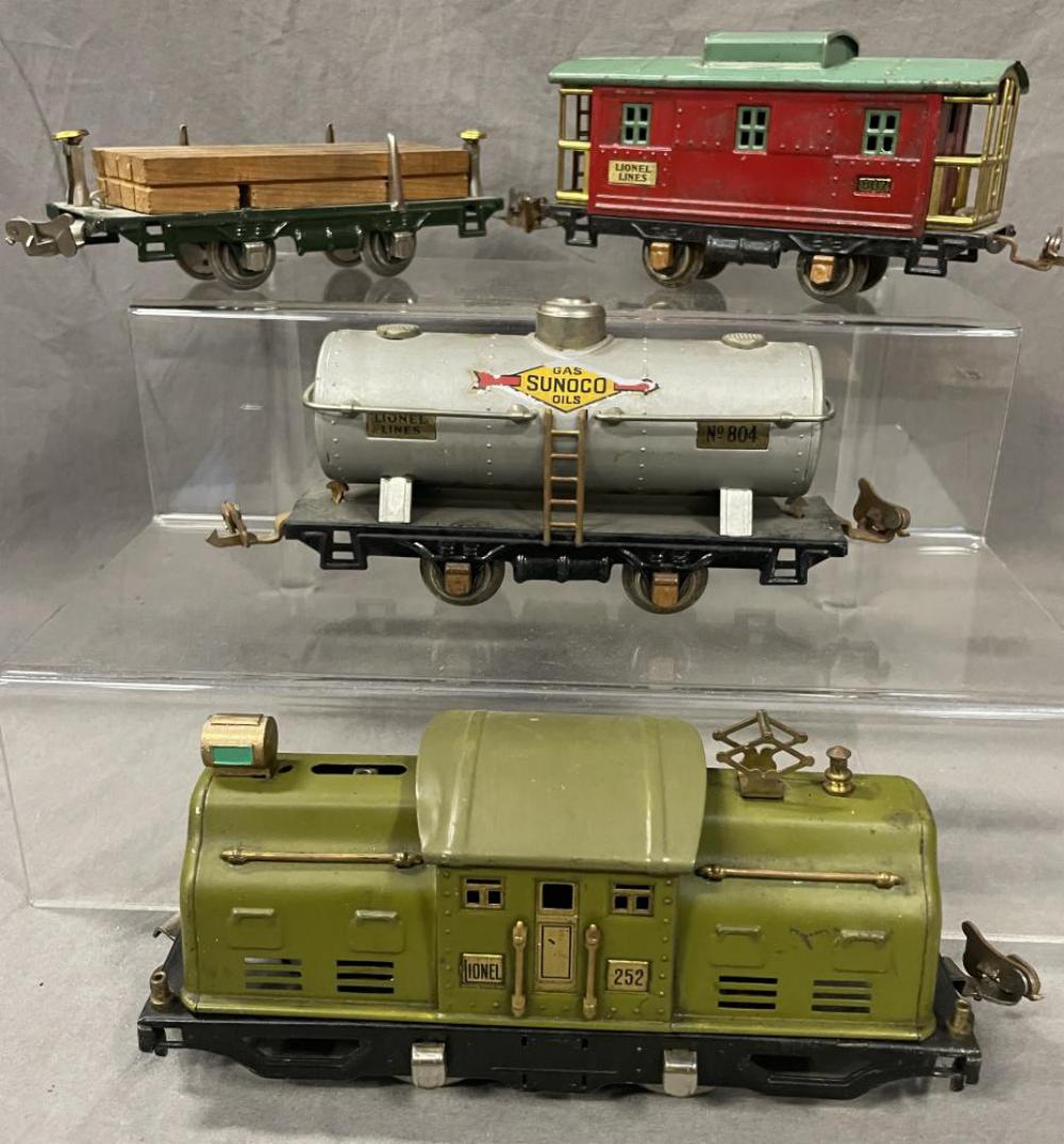 4pc Lionel 252 Freight Set (1 of 3)