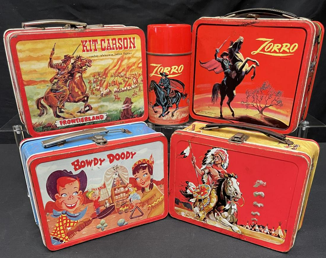 (4) Vintage Western Theme Lunch Boxes: Includes an Aladdin 1954 Howdy Doody, showing light to moderate wear; 1955 Frontierland, Kit Carson/Davy Crockett box showing moderate wear; Aladdin Disney Zoro red variation with thermos, showing mod