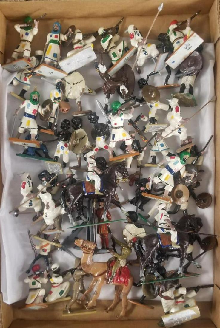 Toy Soldier Lot: Mixed Makers with modern and vintage throughout. see images for details.