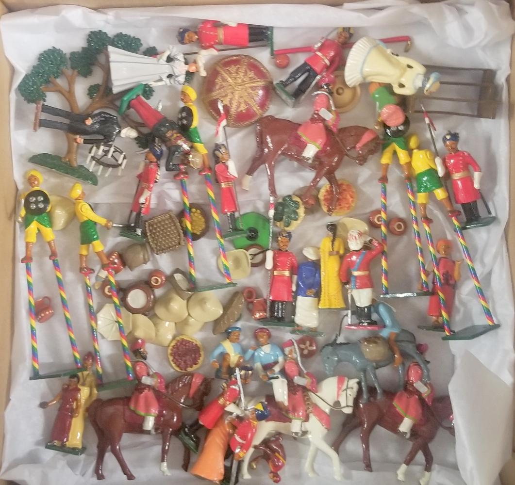 Toy Soldier Lot: Mixed Makers with vintage and modern throughout. See images for details.