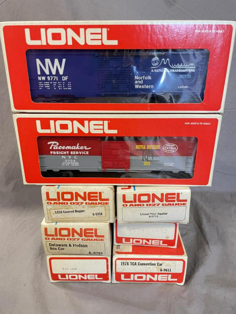 8 Lionel MPC Club/Special Cars, 2 Scarce (1 of 3)