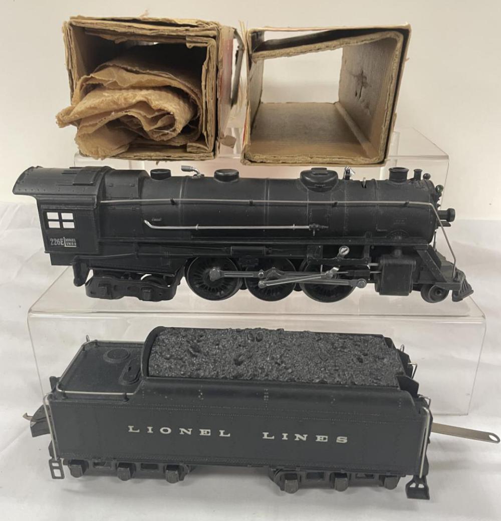 Nice Boxed 1940 Lionel 226E Hudson Steam Locomotiv (1 of 4)