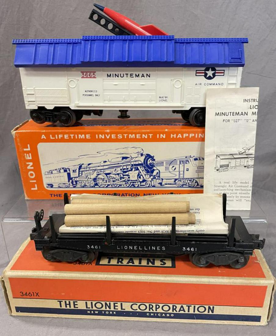 2 NMINT Boxed Lionel Freight Cars (1 of 3)