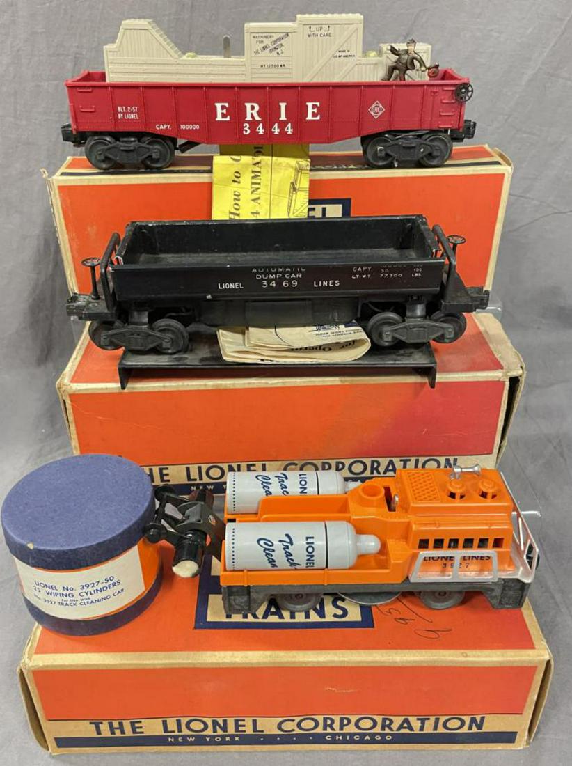 3 Boxed Lionel Operating Cars (1 of 3)