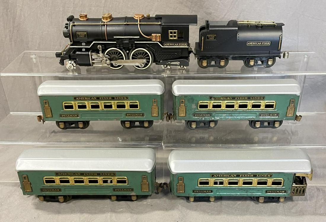 Partially Restored American Flyer Passenger Set (1 of 4)