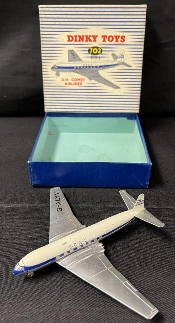 Boxed Dinky die-cast metal #702 boxed: Dinky Toys 702 D. H. Comet Airliner Boxed.