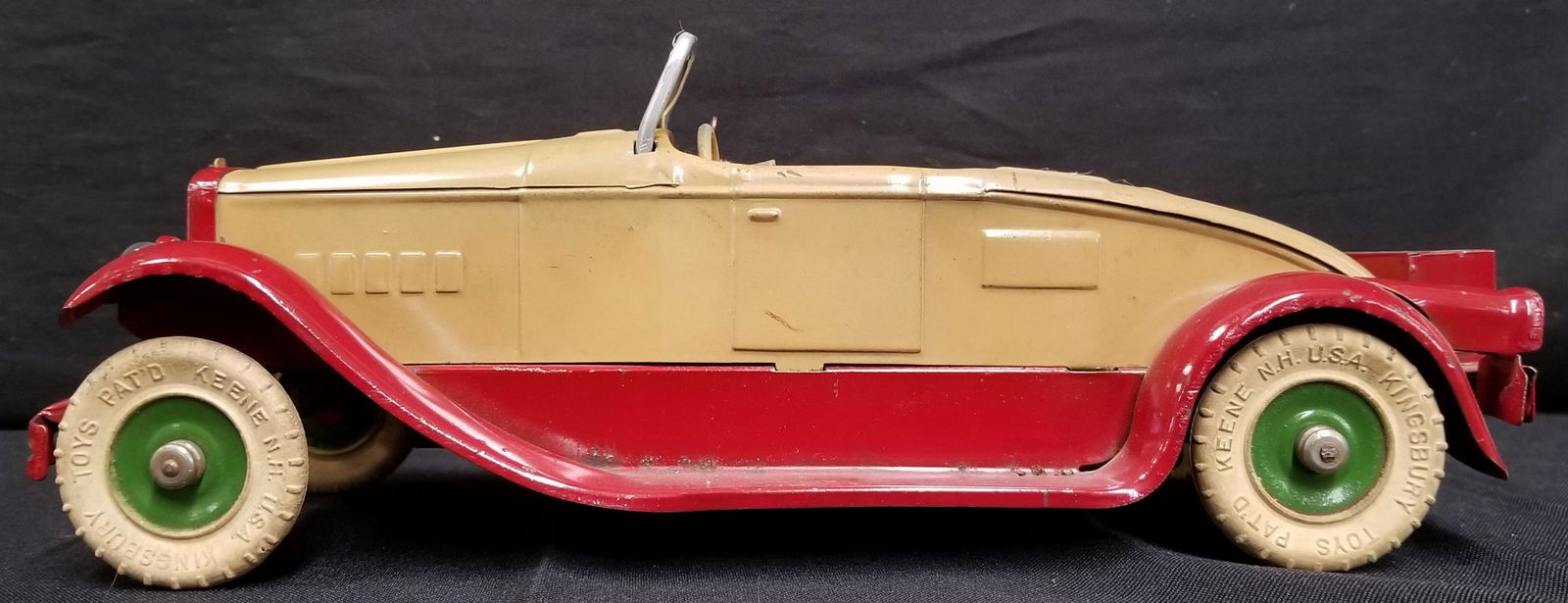 Kingsbury Mechanical Windup Convertible Coupe (1 of 6)