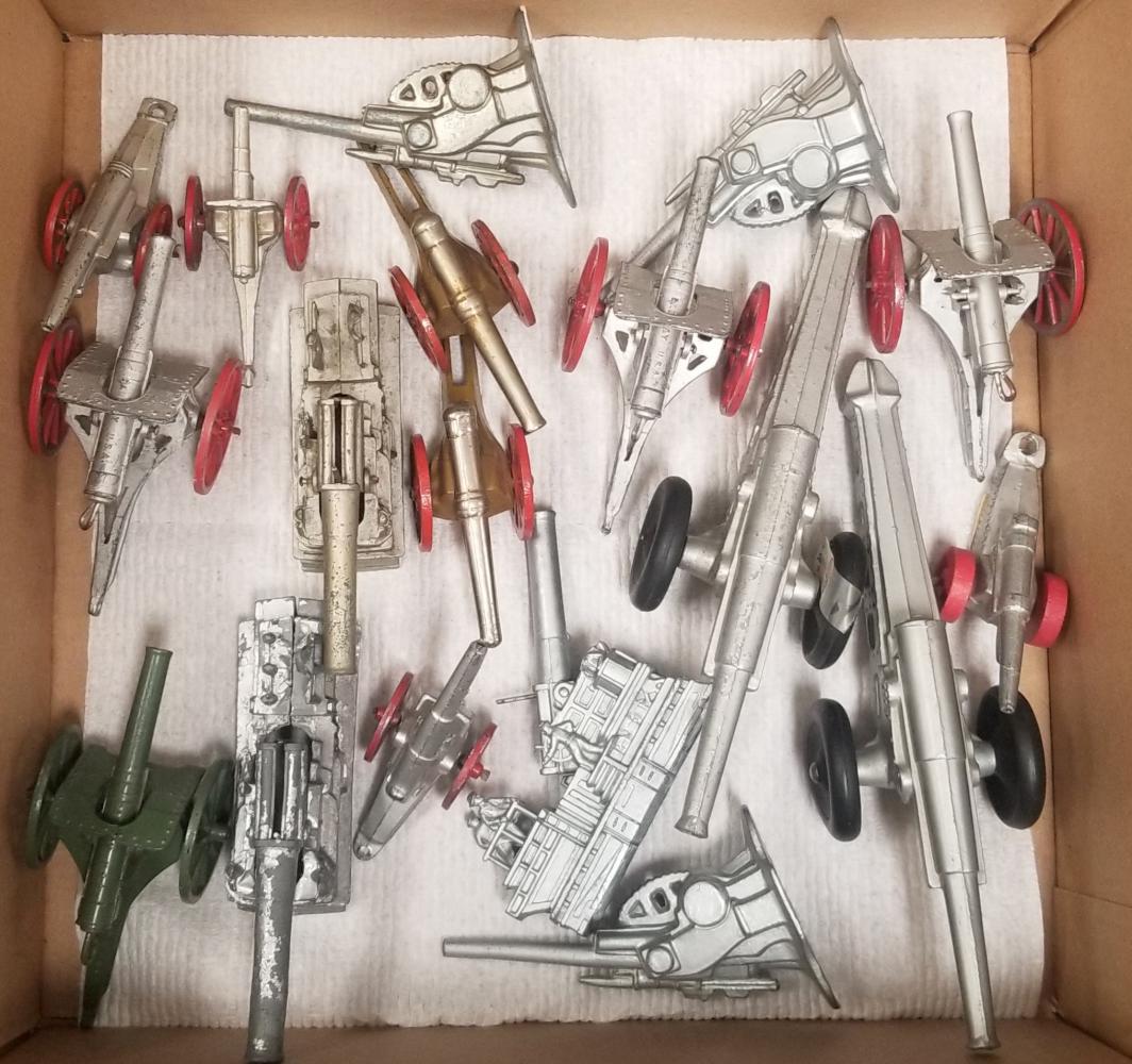 Lot of Dimestore Toy Cannons, Barclay / Manoil (1 of 3)
