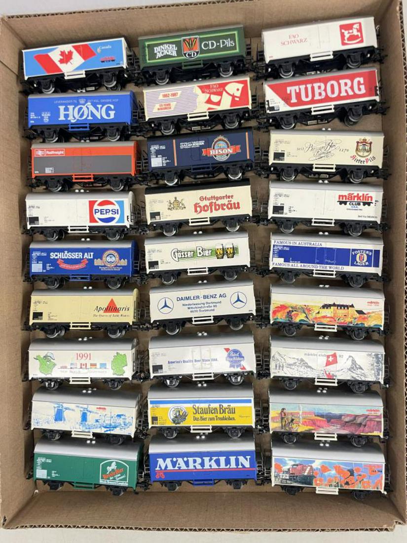 27 Assorted Marklin HO Reefers: Includes several Bier cars, Commemoratives and others. All are clean, most show light use, NO boxes. Examine photos for exact lot contents.