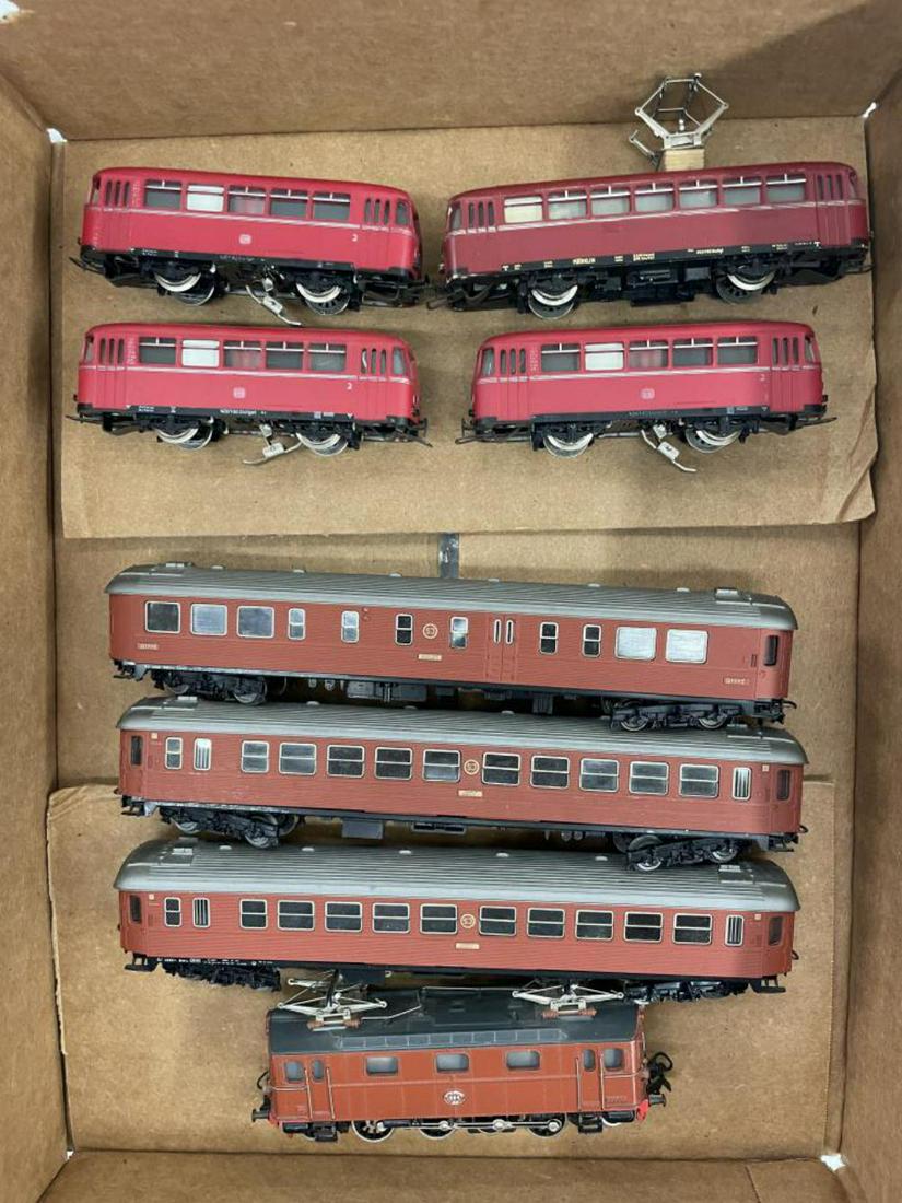 Mixed Marklin HO Swedish Express Set & Rail Bus Se (1 of 4)