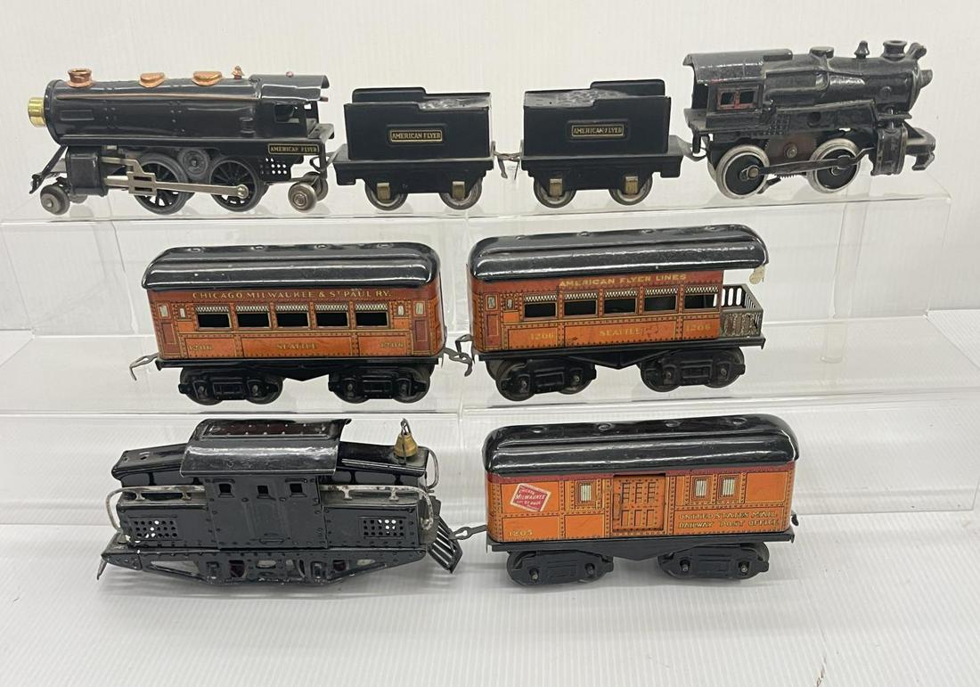 American Flyer Set, Plus 2 Locos (1 of 6)