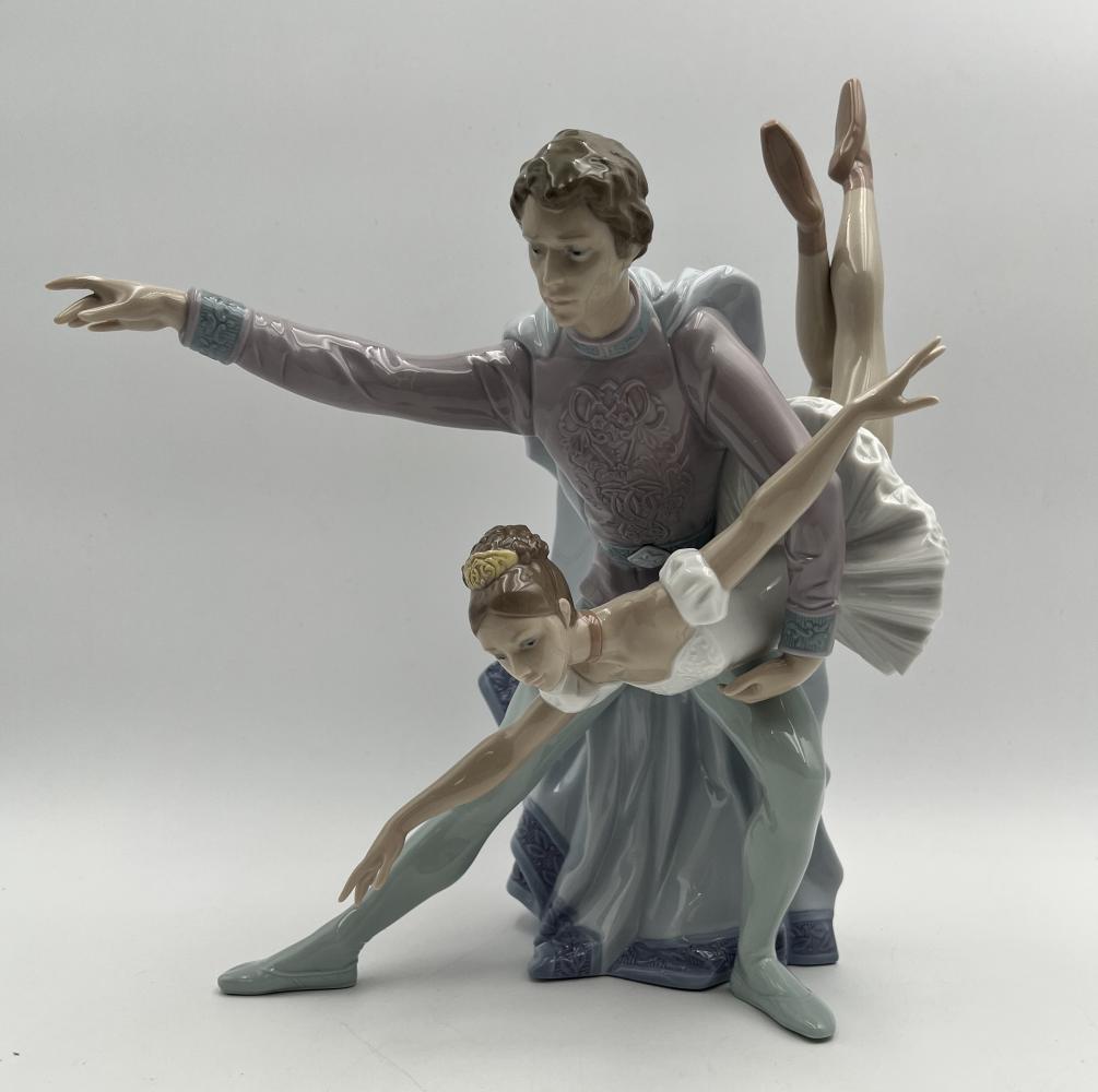 Lladro 6374 Pas de Deux (1 of 6)