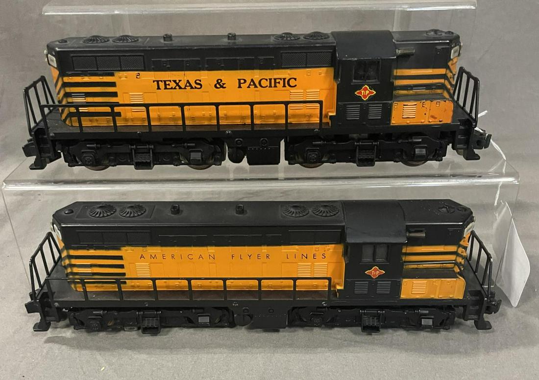 2 Variations American Flyer 21831 T&P GP7 Diesels (1 of 6)