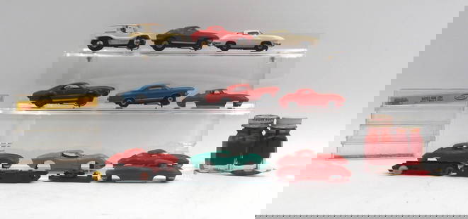 Slot Car Lot: Slot car lot with 5 complete cars, 5 bodies, and various parts and accessories.