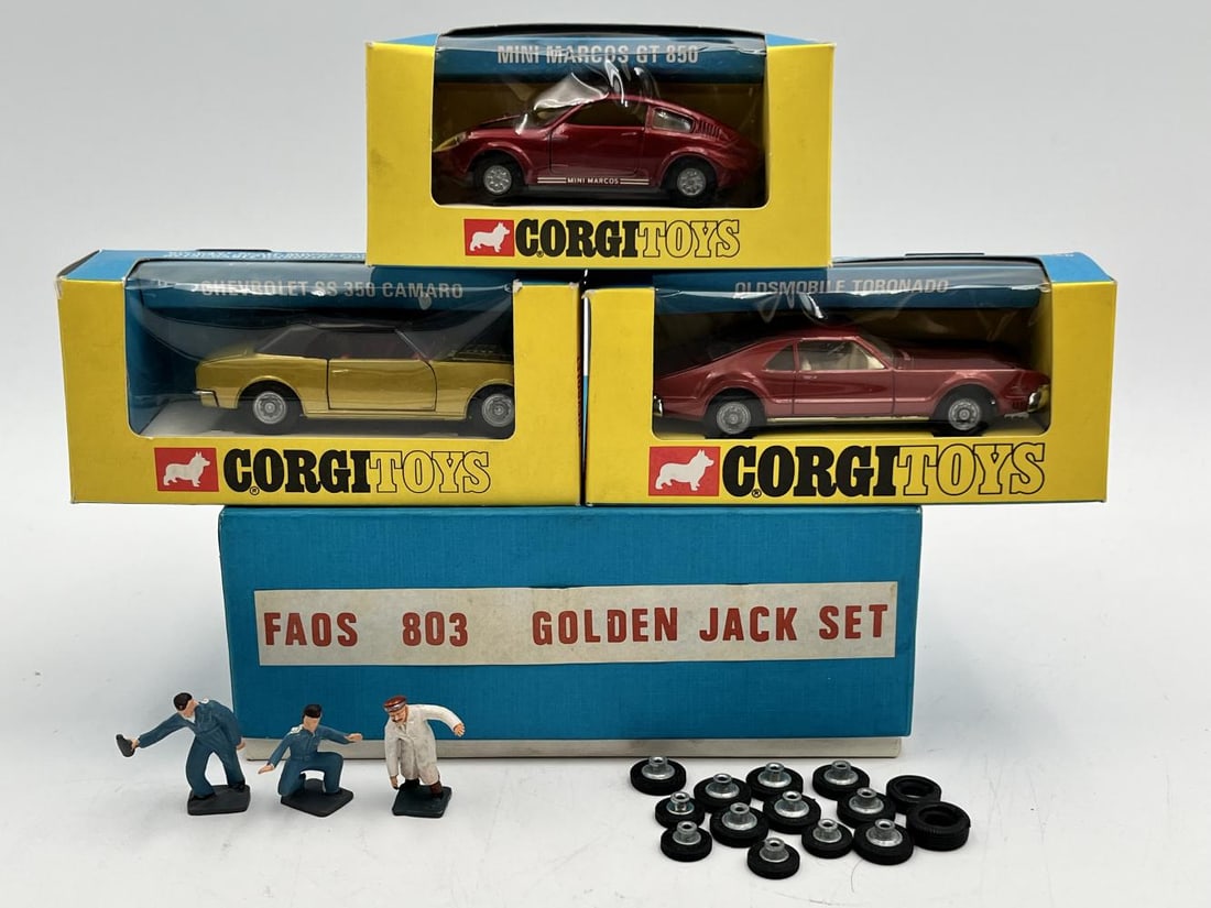 Boxed Corgi Toys 803 FAO Schwarz Golden Jack Set (1 of 15)