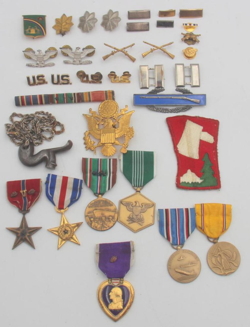 WWII Medals, Pins and Patches Group (1 of 6)