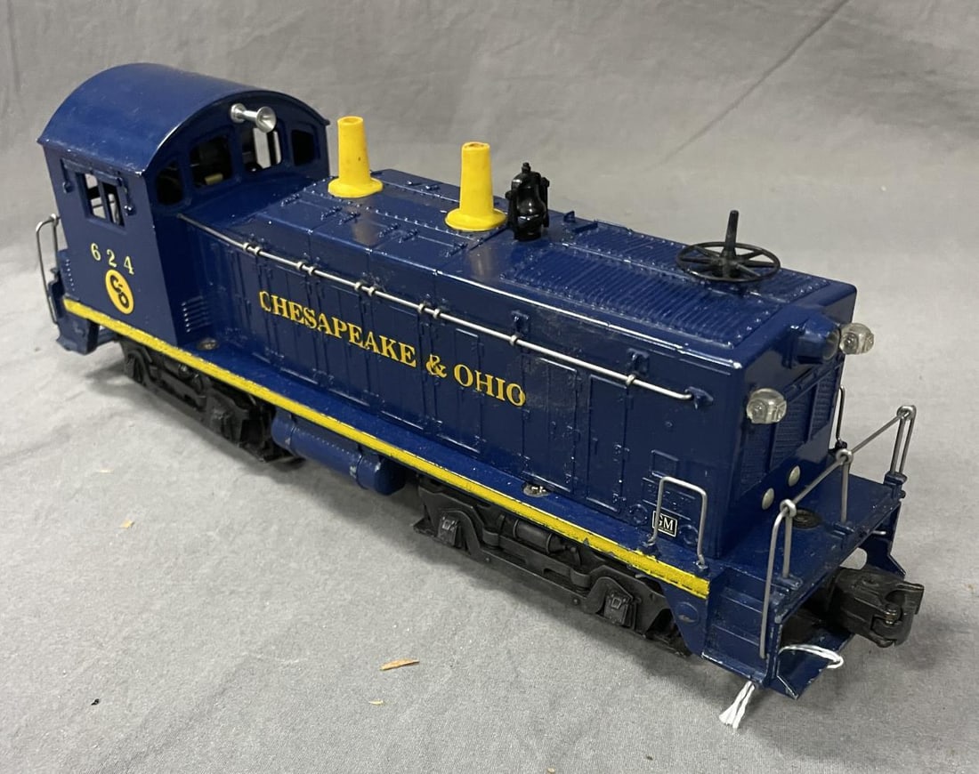 Super Lionel 624 C&O NW2 Diesel: Great shape with 100% decals intact, bright and clean semi-gloss shell. Chassis has a nice stripe and very light run time. Great Example!