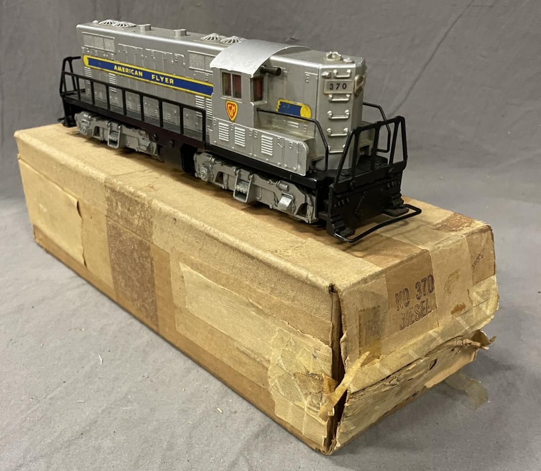 Nice Boxed American Flyer 370 GM GP7 Diesel (1 of 4)