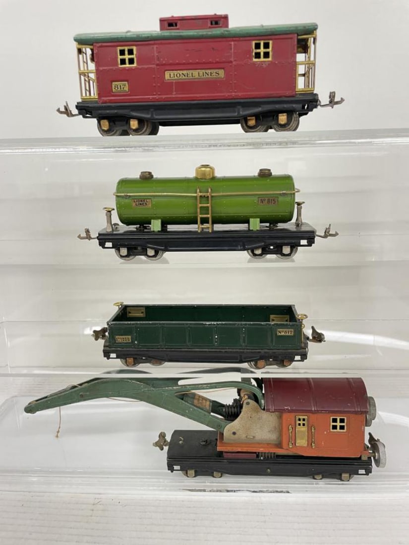 4 Lionel 800 Series Freights (1 of 2)