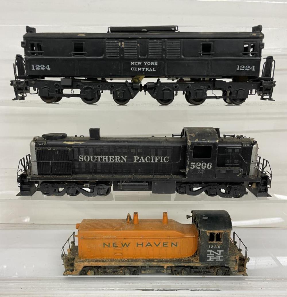 3 O Scale Locomotives (1 of 9)