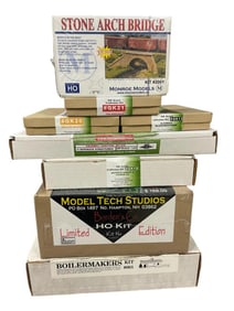 8 Assorted Scale Structure Kits