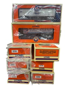 8 Lionel Freight Cars