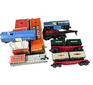 6 Lionel Freight Cars 2 Boxed.
