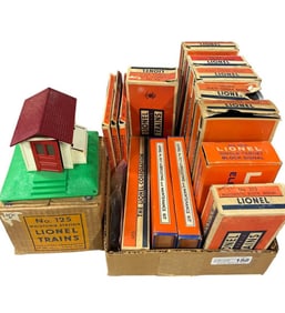 16 Boxed Lionel Accessories